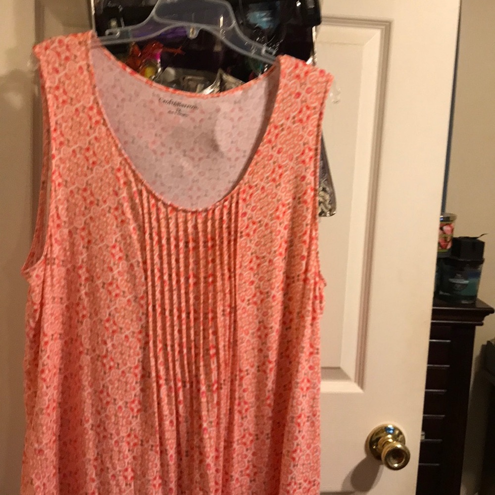 Top - Picture 2 of 2